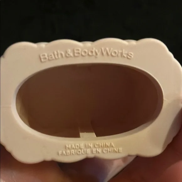 Rare Flower Basket Bath & Body Works  Hand Sanitizer Holder - Picture 2 of 3